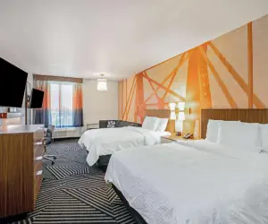 Photo 2 - La Quinta by Wyndham Waco Baylor Downtown