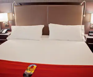 Photo 4 - Holiday Inn Express Hotel & Suites Pittsburgh-South Side, an IHG Hotel