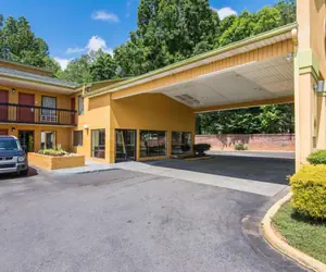 Photo 2 - Quality Inn