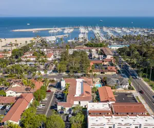 Photo 4 - Mason Beach Inn