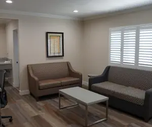 Photo 2 - Sea Breeze Inn - LAX Airport, Los Angeles