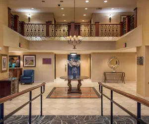 Photo 4 - Clarion Collection Hotel Arlington Court Suites