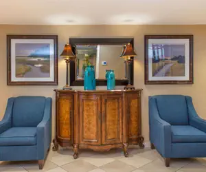 Photo 2 - Clarion Collection Hotel Arlington Court Suites