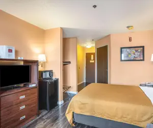 Photo 4 - Econo Lodge