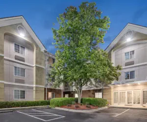 Photo 5 - Candlewood Suites Huntersville-Lake Norman Area, an IHG Hotel