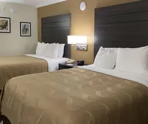 Photo 2 - Quality Inn Branson - Hwy 76 Central