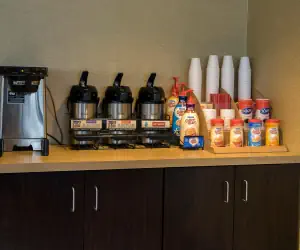 Photo 5 - Red Roof Inn Fairmont