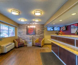 Photo 3 - Red Roof Inn Memphis East