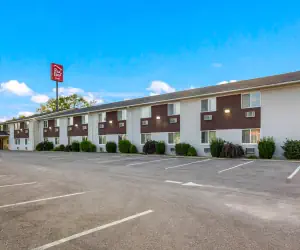 Photo 2 - Red Roof Inn Dry Ridge