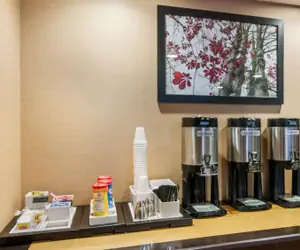 Photo 4 - Red Roof Inn Meriden