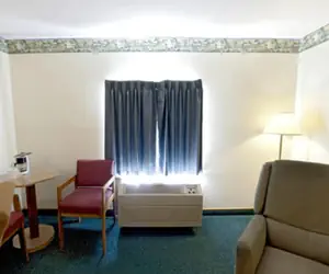 Photo 5 - America's Best Value Inn Litchfield