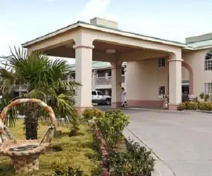 Photo 2 - Days Inn by Wyndham Fort Stockton