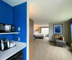 Photo 4 - Holiday Inn Express Hotel & Suites Somerset Central, an IHG Hotel
