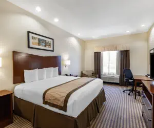 Photo 4 - Baymont by Wyndham Victoria