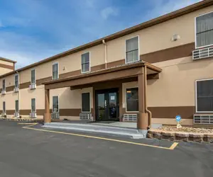 Photo 2 - Econo Lodge Inn & Suites