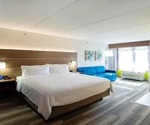 Photo 4 - Holiday Inn Express Hotel & Suites Tempe, an IHG Hotel