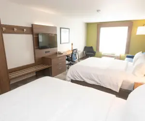 Photo 2 - Holiday Inn Express & Suites Iron Mountain, an IHG Hotel