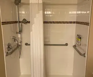 Photo 3 - Holiday Inn Express Philadelphia Penn's Landing, an IHG Hotel