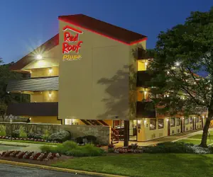 Photo 3 - Red Roof Inn PLUS+ Washington DC - Oxon Hill