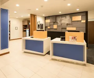 Photo 4 - Holiday Inn Express Hotel & Suites Bay City, an IHG Hotel