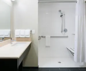 Photo 4 - Staybridge Suites Des Moines Downtown, an IHG Hotel