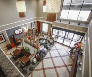 Photo 4 - Holiday Inn Express Hotel & Suites - Atlanta/Emory University Area, an IHG Hotel