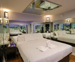 Photo 3 - Envi Boutique Hotel