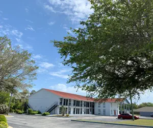 Photo 2 - Econo Lodge Crystal Coast