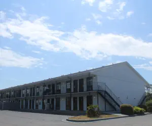 Photo 4 - Econo Lodge Crystal Coast