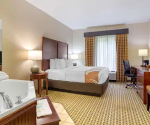 Photo 2 - Quality Inn & Suites Decatur - Atlanta East