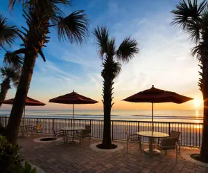 Photo 2 - Nautilus Inn - Daytona Beach