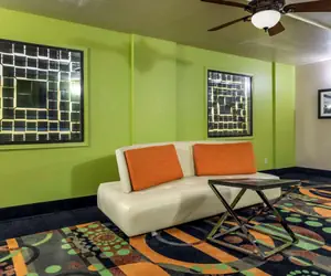 Photo 4 - Comfort Inn & Suites Mansfield