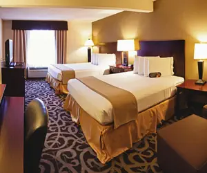 Photo 2 - Murfreesboro Central Hotel