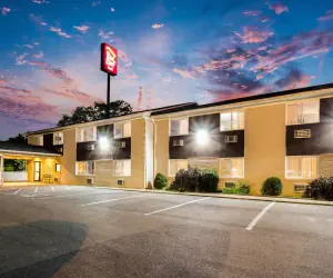 Photo 4 - Red Roof Inn Dry Ridge