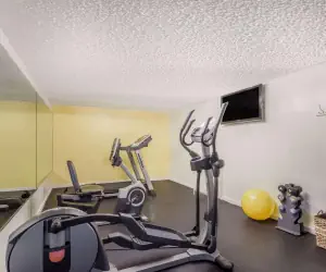 Photo 4 - Days Inn by Wyndham Dover Downtown