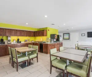 Photo 3 - Quality Inn Gallatin-Nashville Metro