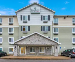 Photo 2 - HomeTowne Studios by Red Roof Columbus