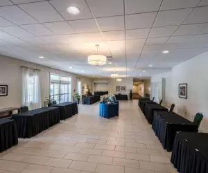 Photo 5 - Penn Harris Hotel Harrisburg, Trademark by Wyndham