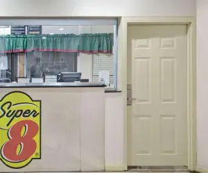 Photo 4 - Super 8 by Wyndham Suwanee