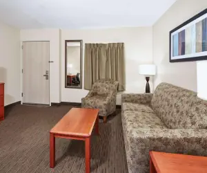 Photo 3 - AmericInn by Wyndham Douglas/Saugatuck