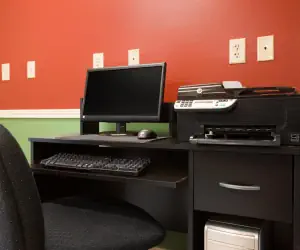 Photo 3 - Super 8 by Wyndham Salmon