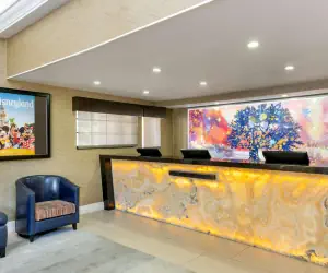 Photo 3 - Best Western Plus Raffles Inn & Suites