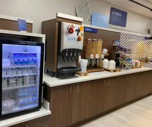 Photo 2 - Holiday Inn Express Plymouth, an IHG Hotel