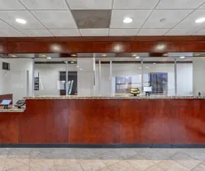 Photo 2 - Comfort Inn Paramus - Hackensack