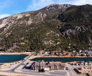 Photo 2 - Microtel Inn & Suites by Wyndham Georgetown Lake