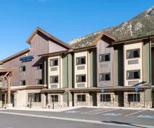 Photo 5 - Microtel Inn & Suites by Wyndham Georgetown Lake