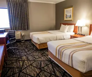 Photo 5 - La Quinta Inn by Wyndham Milwaukee Airport / Oak Creek