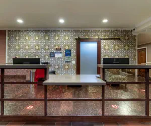 Photo 3 - Best Western Plus Brookside Inn