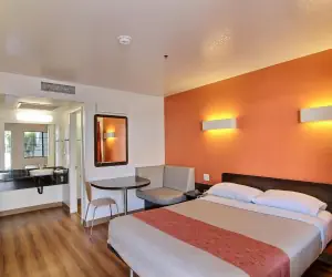 Photo 3 - Motel 6-Thousand Oaks, CA