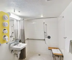 Photo 2 - Motel 6-Thousand Oaks, CA